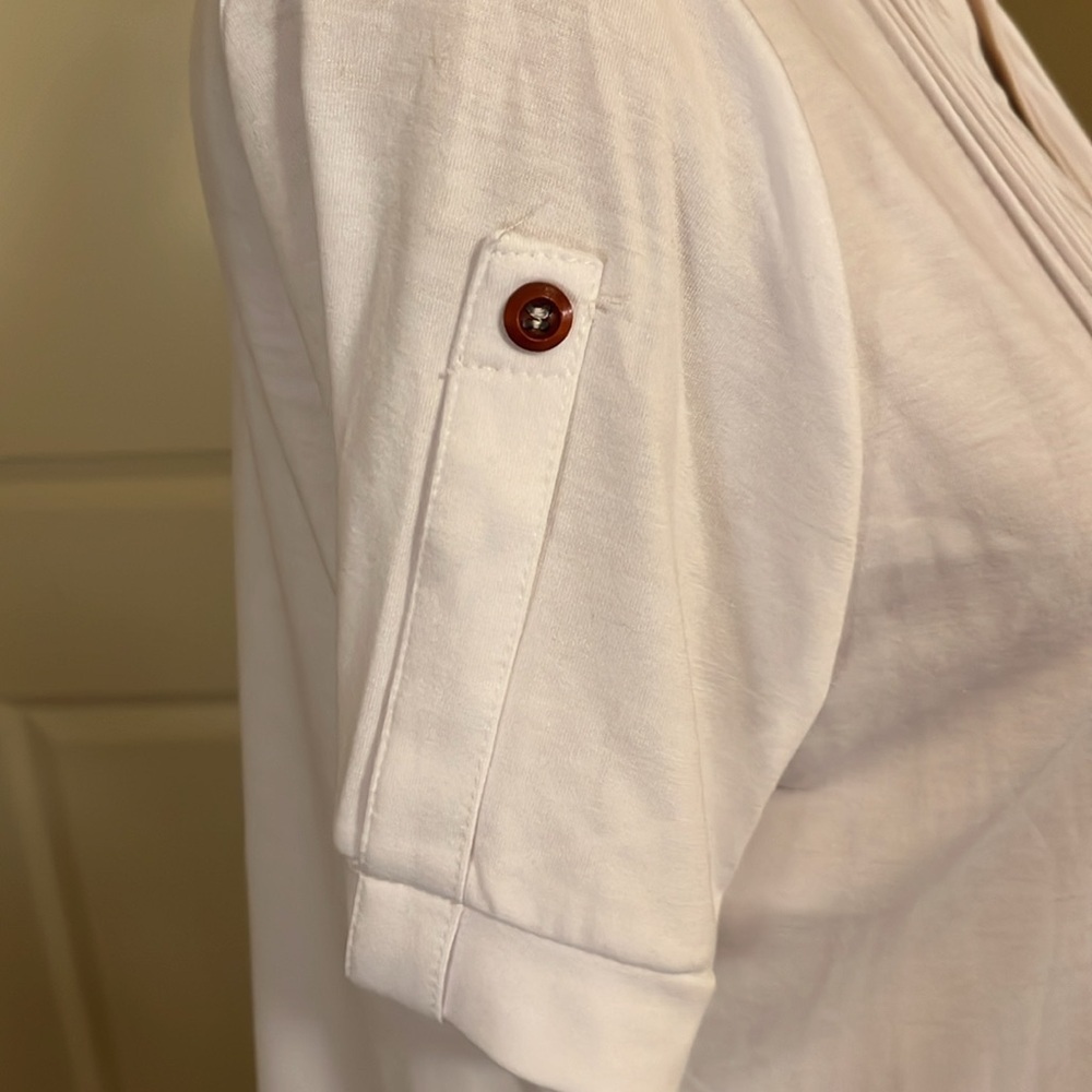 White V-neck tunic top size medium - Picture 4 of 6